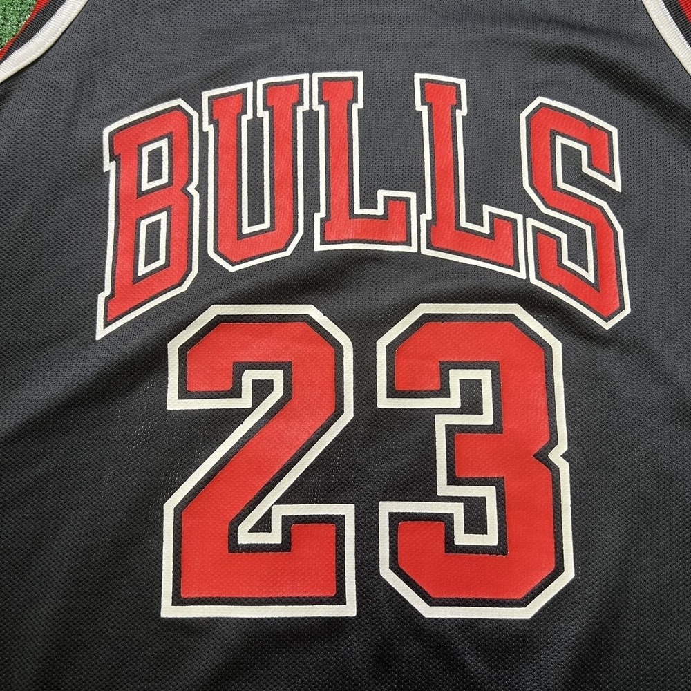 VTG NBA Michael Jordan #23 Chicago Bulls jersey Men's XL 48 Black Champion Tank - Picture 3 of 6